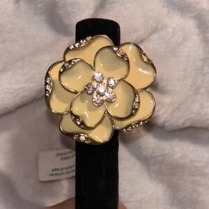 Yellow Flower Stretch Ring with Rhinestones